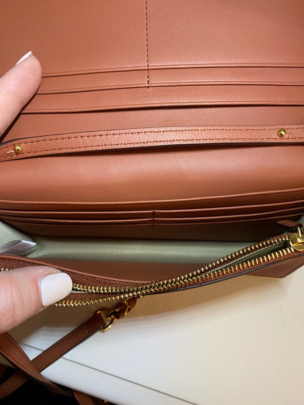 MCM Diamond Chain Wallet In Calfskin - Picture 10 of 11